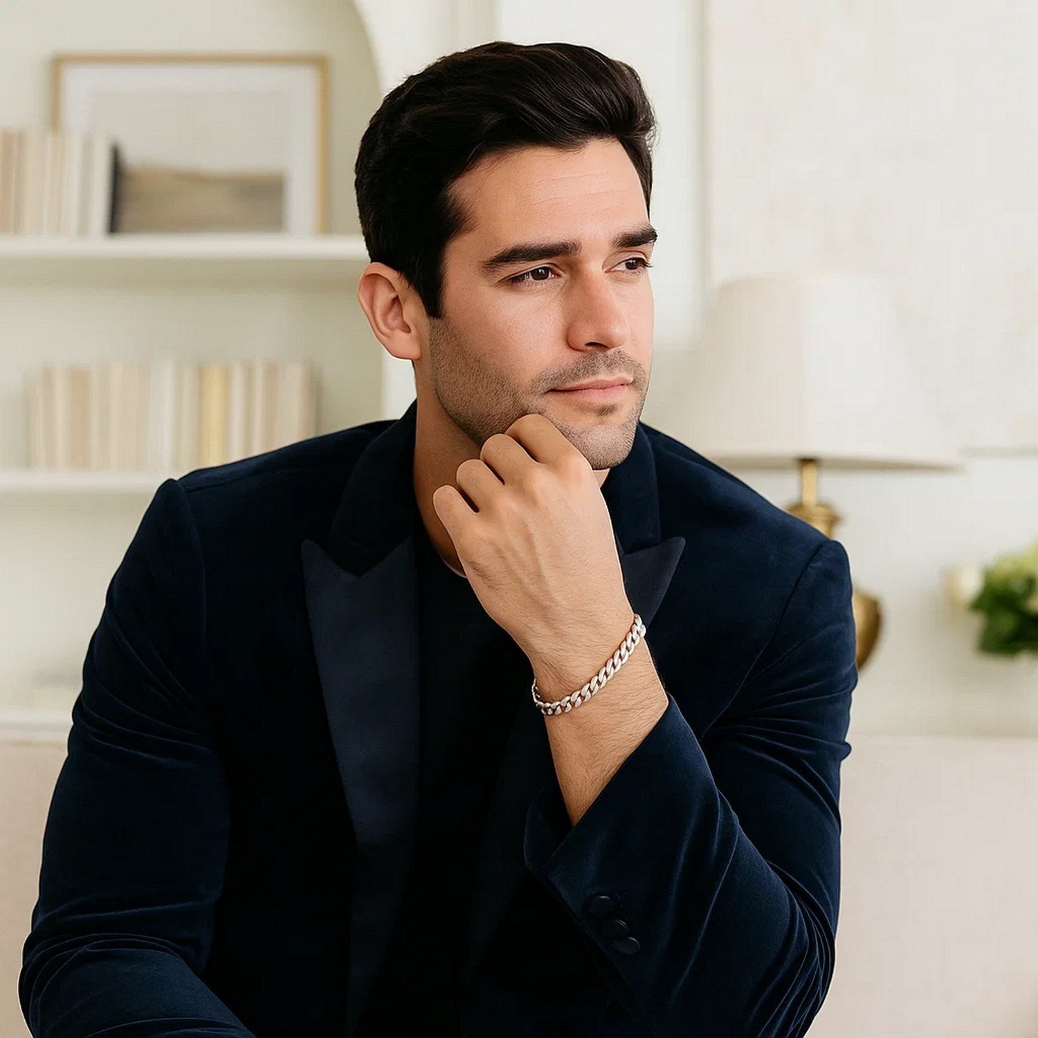 14k White Gold Solid Curb Bracelet (5.70 mm) 14k White Gold Solid Curb Bracelet (5.70 mm)