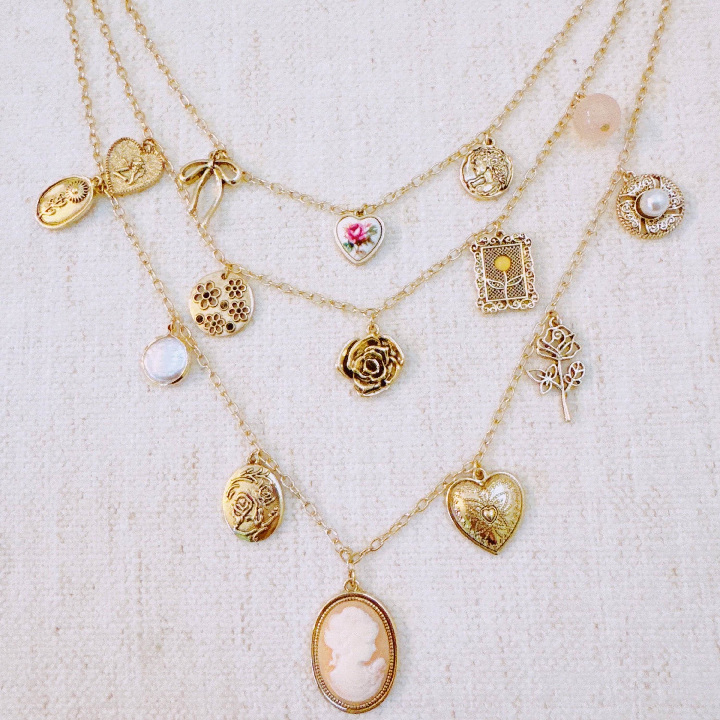 Vintage Rose Charm Layered Necklace – Romantic Multi-Strand Chain with Antique-Inspired Cameo Details