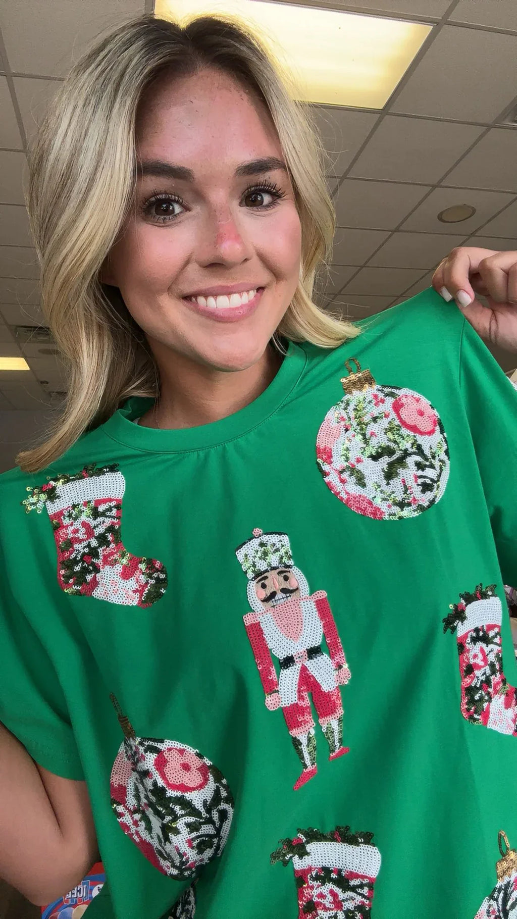 Preorder 11/5 : Very Merry Sequin Top