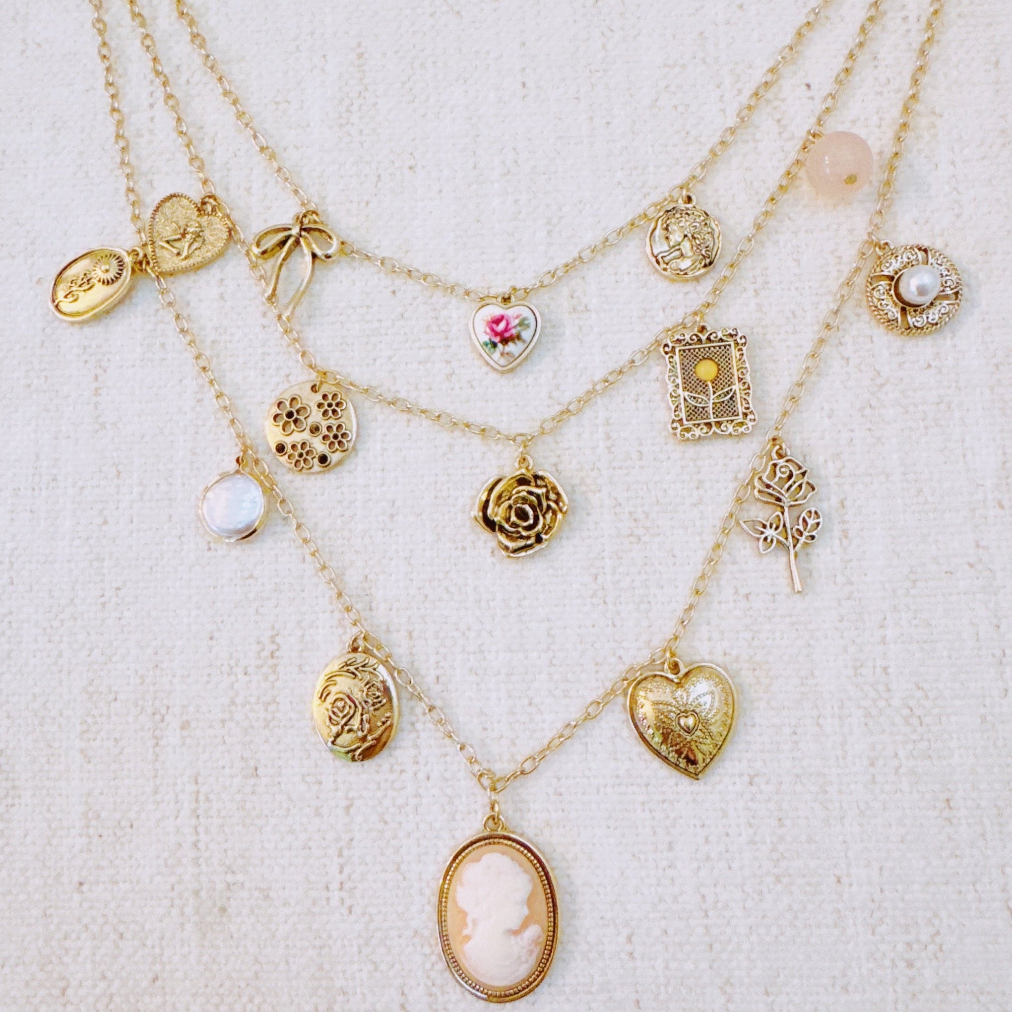 Vintage Rose Charm Layered Necklace – Romantic Multi-Strand Chain with Antique-Inspired Cameo Details