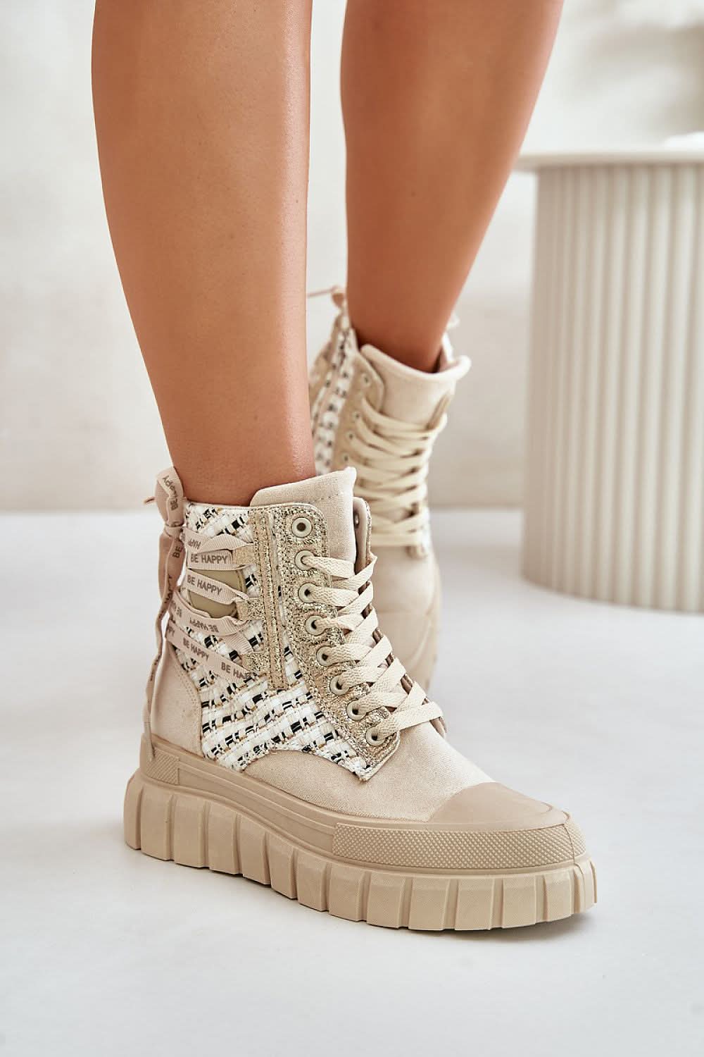 Women's high-top sneakers