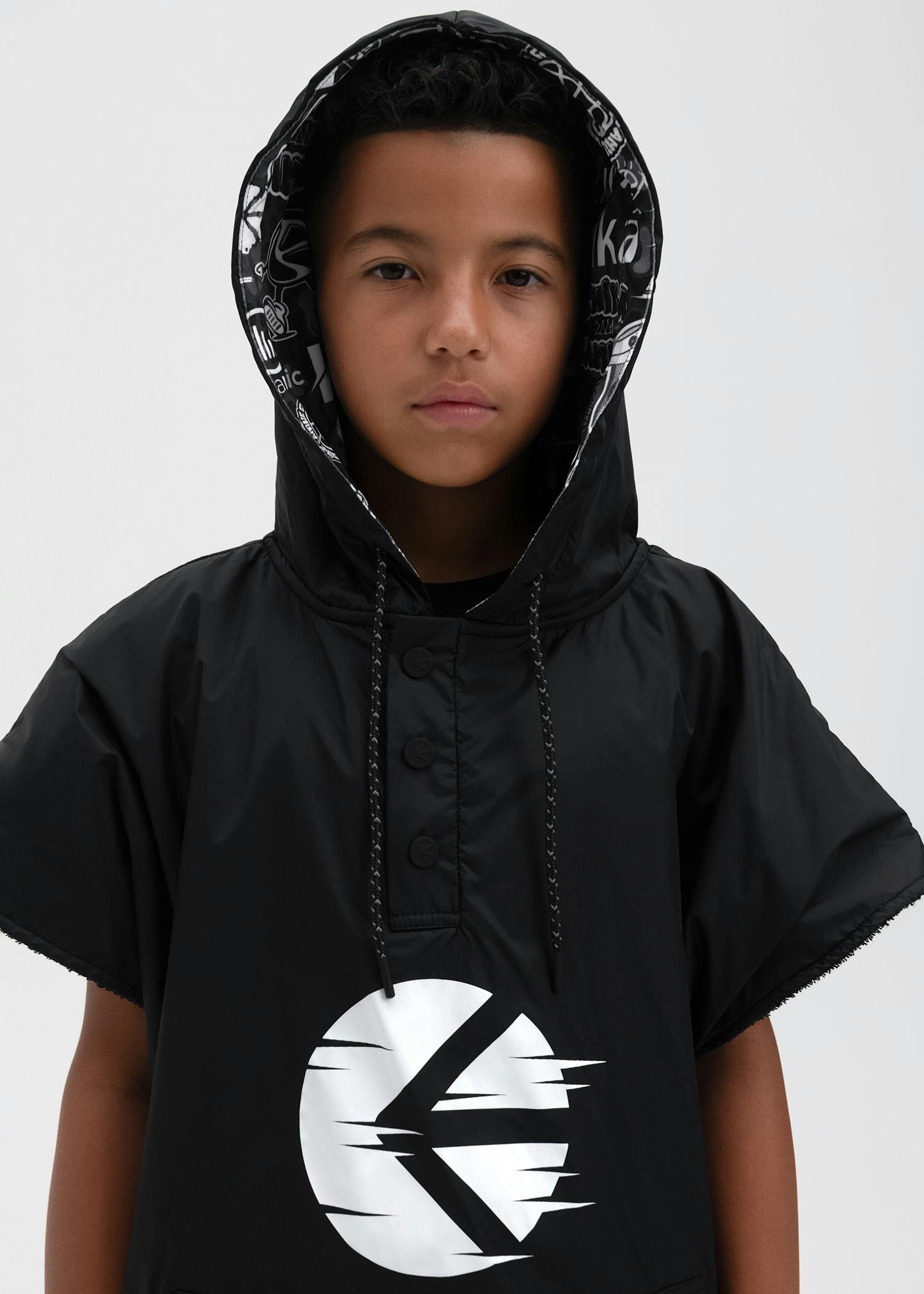 Motion | Kids Changing Poncho